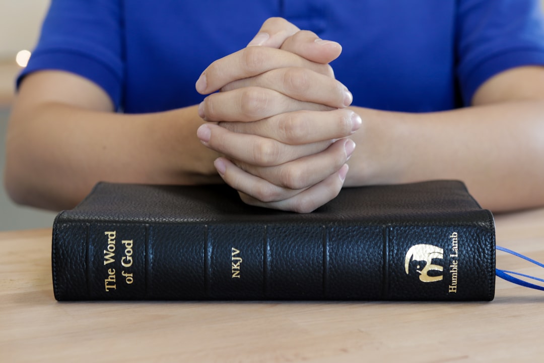 Photo Praying hands